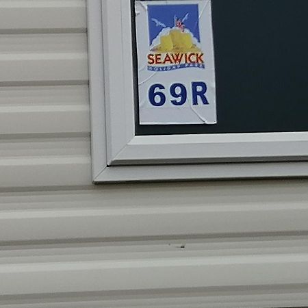 69R Seawick 2 Bedroom Caravan . New For 2022 Saint Osyth Экстерьер фото