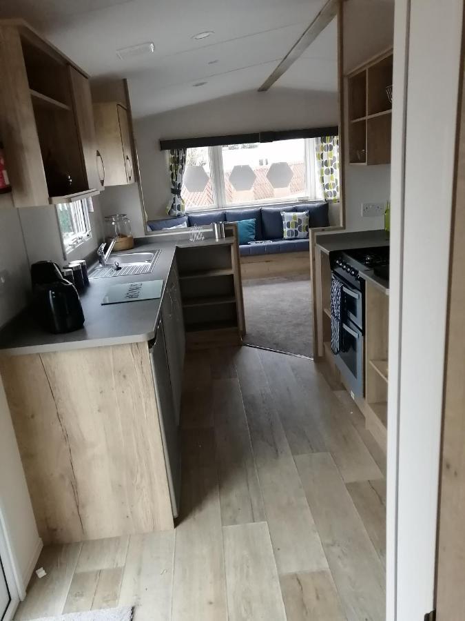 69R Seawick 2 Bedroom Caravan . New For 2022 Saint Osyth Экстерьер фото