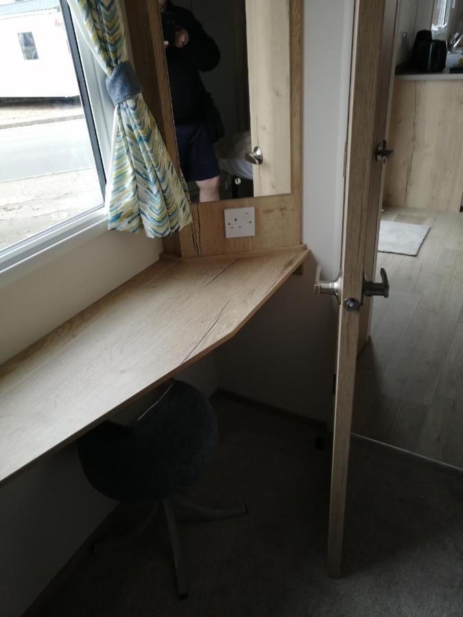 69R Seawick 2 Bedroom Caravan . New For 2022 Saint Osyth Экстерьер фото