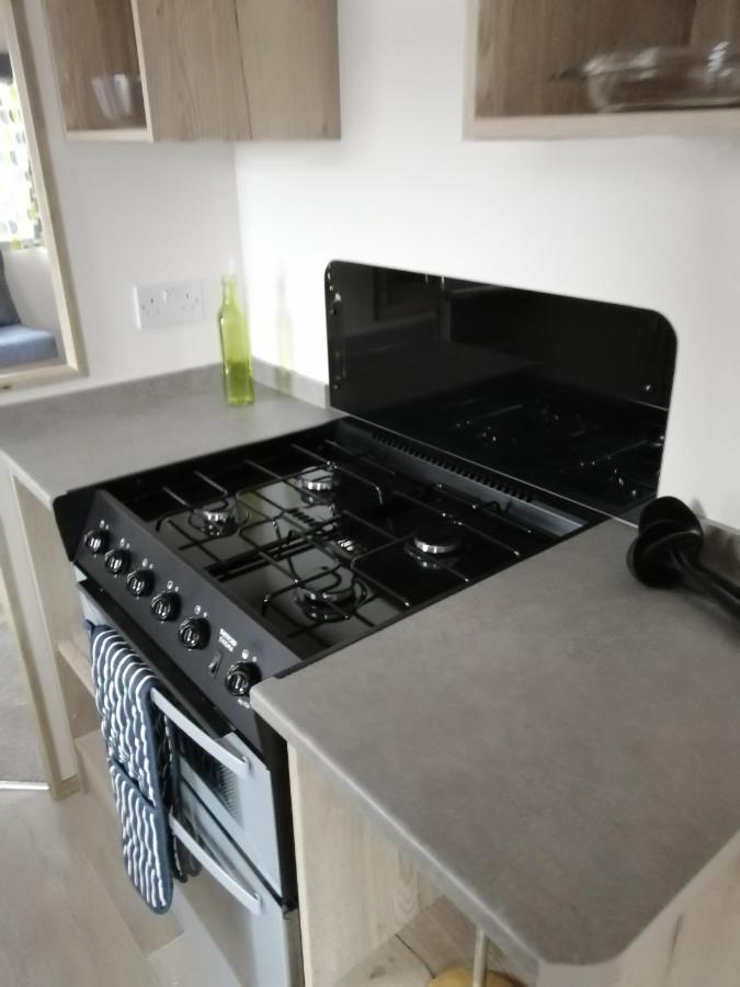 69R Seawick 2 Bedroom Caravan . New For 2022 Saint Osyth Экстерьер фото