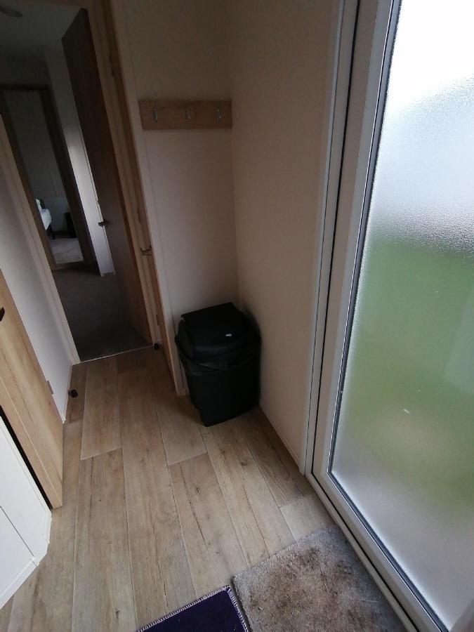 69R Seawick 2 Bedroom Caravan . New For 2022 Saint Osyth Экстерьер фото