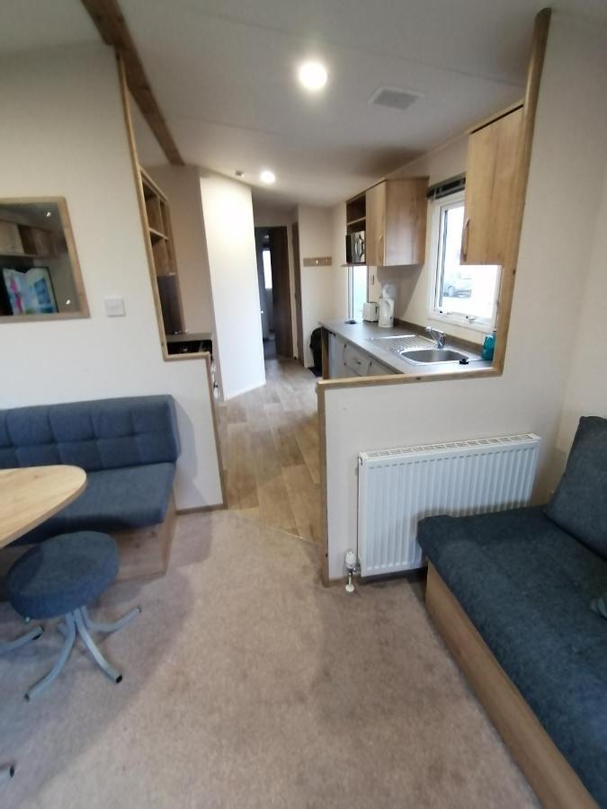69R Seawick 2 Bedroom Caravan . New For 2022 Saint Osyth Экстерьер фото